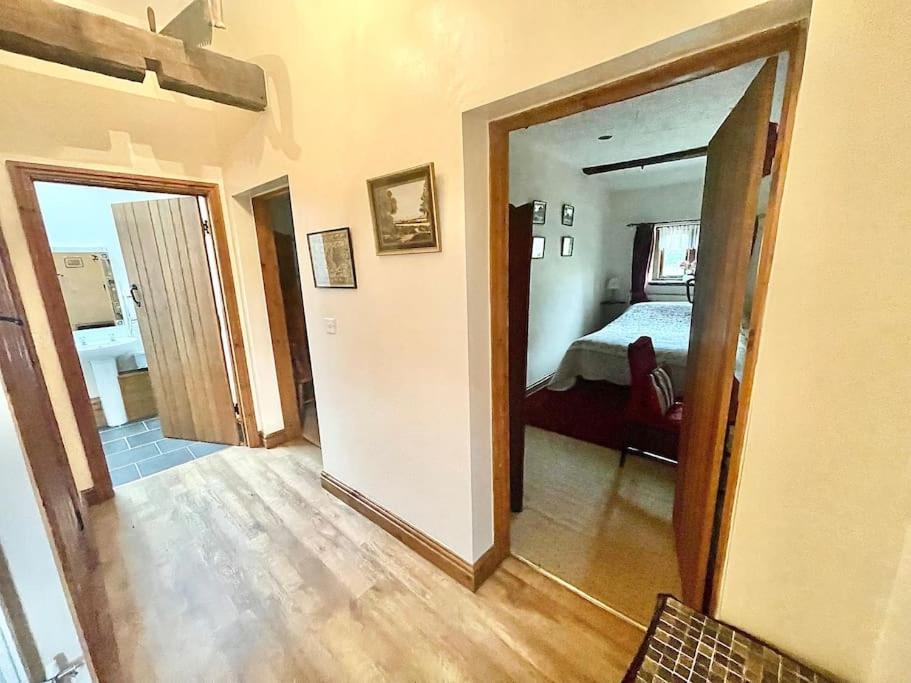 Holiday home Rural Stone Barn With Log Burner, Tranquil Setting *